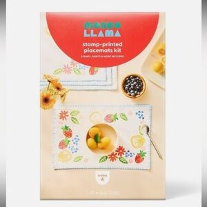Mondo Llama Stamp-Printed Placemats Kit - Multicolor
